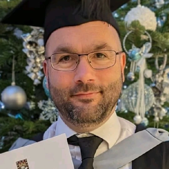 Portrait of Simon Wellesley-Miller, 2026 Data Observatory Fellow